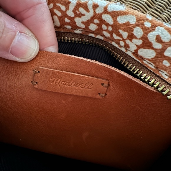 Madewell The Transport Camera Bag Spotted Calf Hair Leather Cross Body - Picture 6 of 7